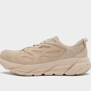 NWT Clifton L Suede Sand Unisex , Gently Used